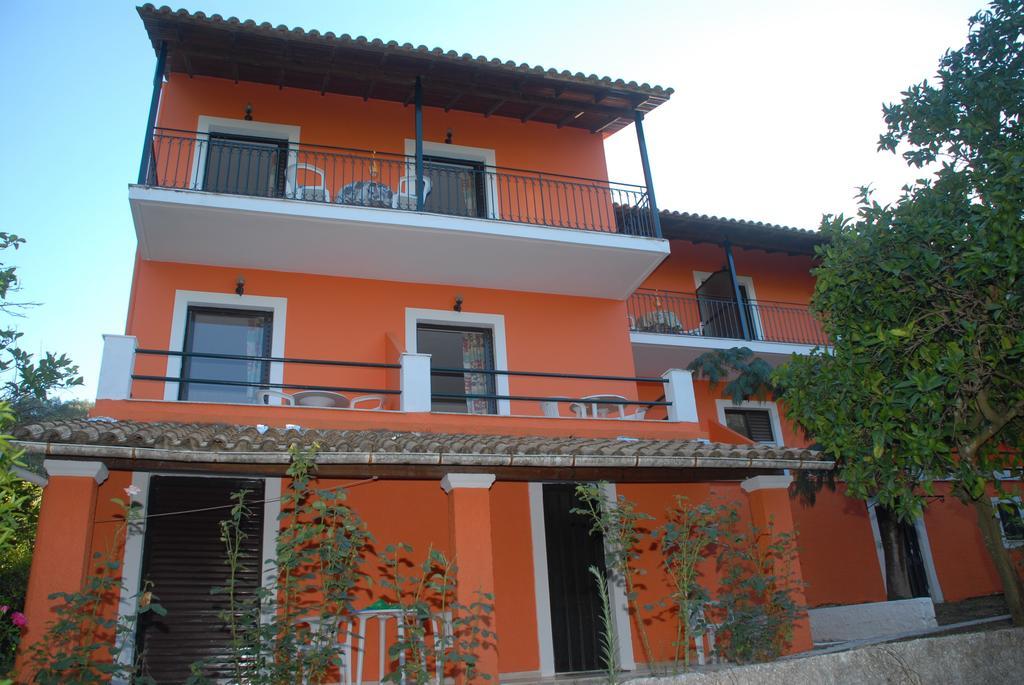 Sofia Apartments Букари Стая снимка